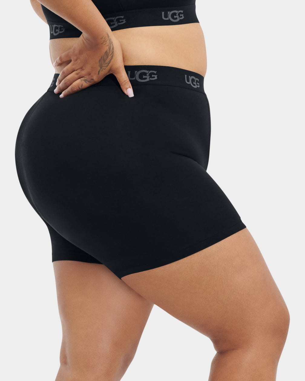 4D53AFEB-6C4C-36A1-4F05-230051488043