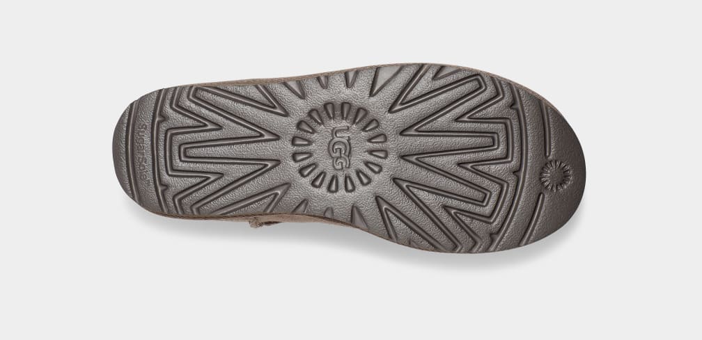 5012B590-44FF-2A35-B14C-30E08FA4326E