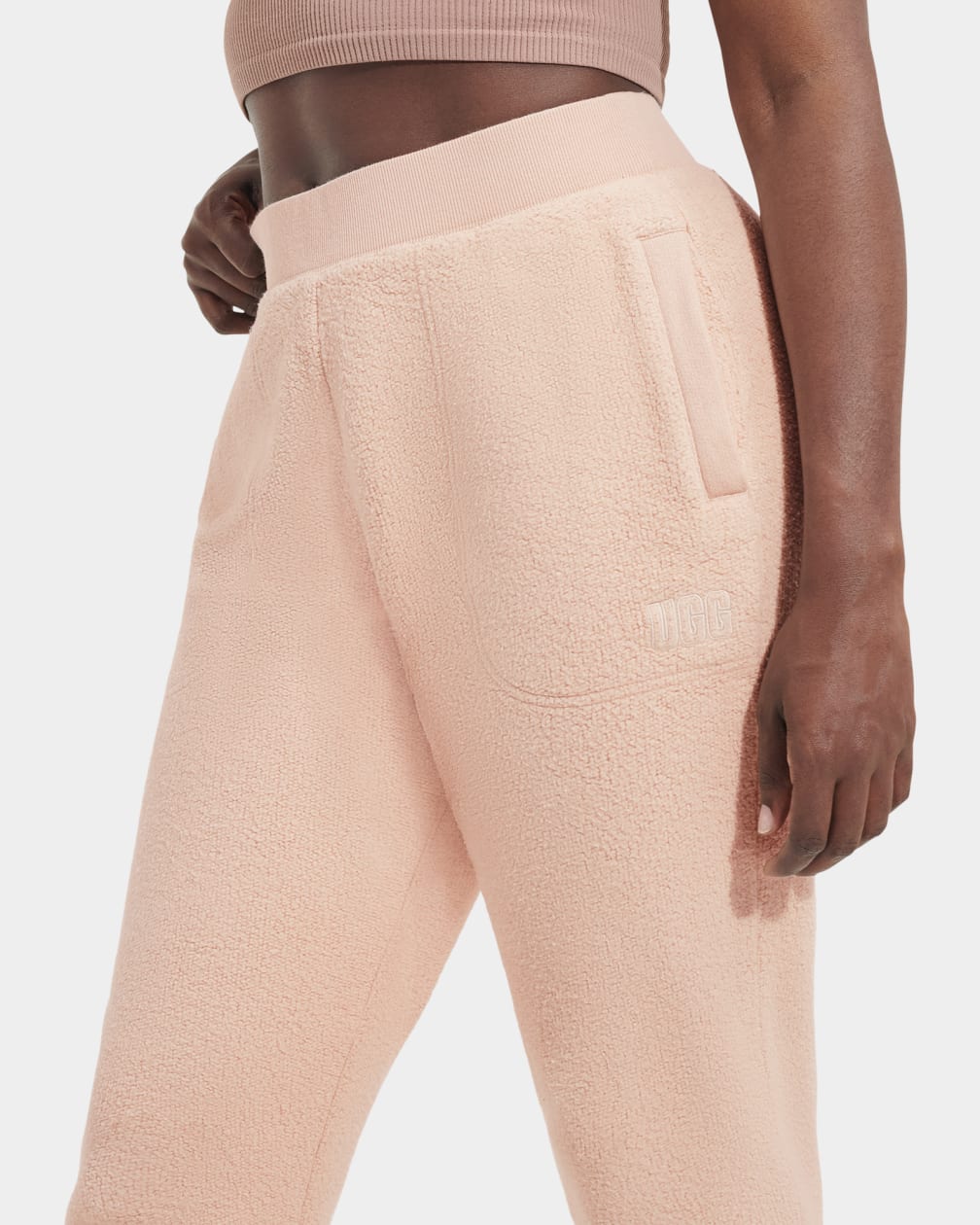 7CE8B126-9D30-96B2-0C14-B1170D30C314