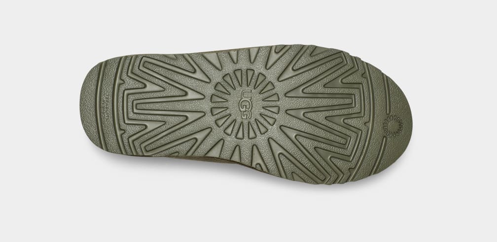 98E7E697-3F7D-43EA-4812-3D1017305126