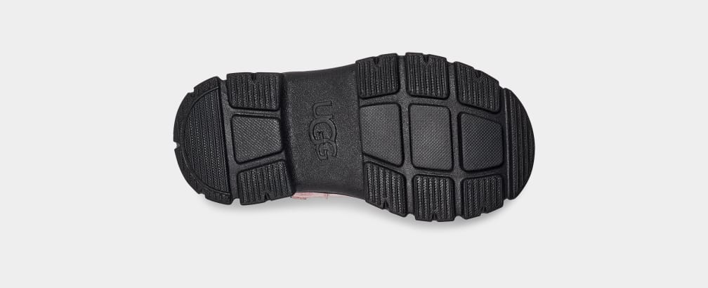 A3A51034-7C8A-8CF0-4FF9-57073E92ADE2